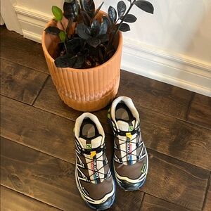 Salomon Brown XT-6 GTX Sneakers